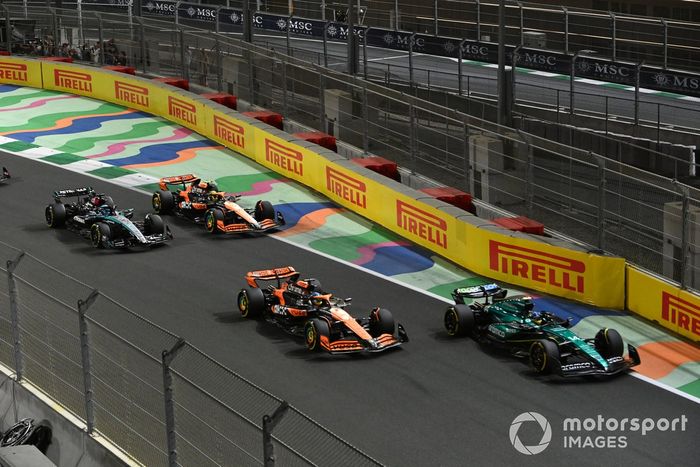 Fernando Alonso, Aston Martin AMR24, Oscar Piastri, McLaren MCL38, Lando Norris, George Russell, Mercedes F1 W15