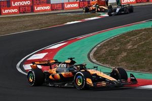 Lando Norris, McLaren, Oscar Piastri, McLaren, George Russell, Mercedes