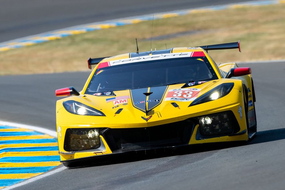#33 Corvette Racing Chevrolet Corvette C8.R de Nicky Catsburg, Ben Keating, Nicolas Varrone