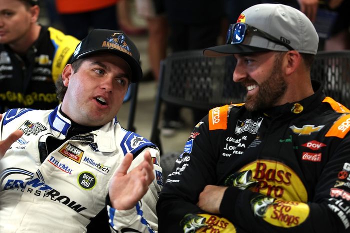 Noah Gragson, Front Row Motorsports Ford, Austin Dillon, Richard Childress Racing Chevrolet