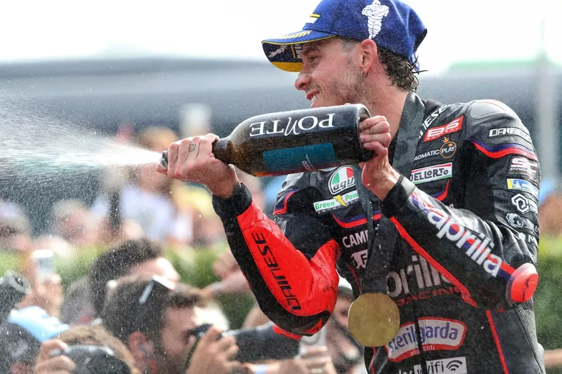 Marco Bezzecchi, Aprilia Racing