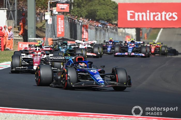 Nyck de Vries, Williams FW44, Zhou Guanyu, Alfa Romeo C42, Sebastian Vettel, Aston Martin AMR22