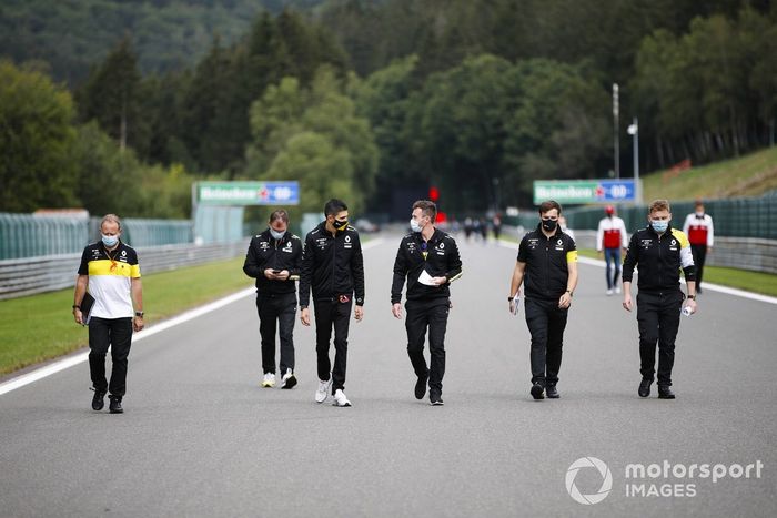 Esteban Ocon, Renault F1, recorre la pista de Spa