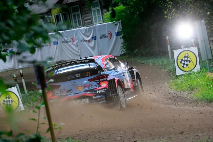 Thierry Neuville, Nicolas Gilsoul, Hyundai Motorsport Hyundai i20 Coupe WRC
