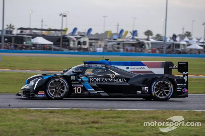 #10 Wayne Taylor Racing Cadillac DPi: Renger Van Der Zande, Ryan Briscoe, Scott Dixon