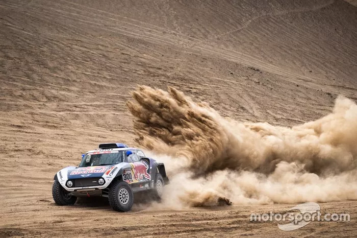 #300 X-Raid Mini JCW Team: Carlos Sainz, Lucas Cruz