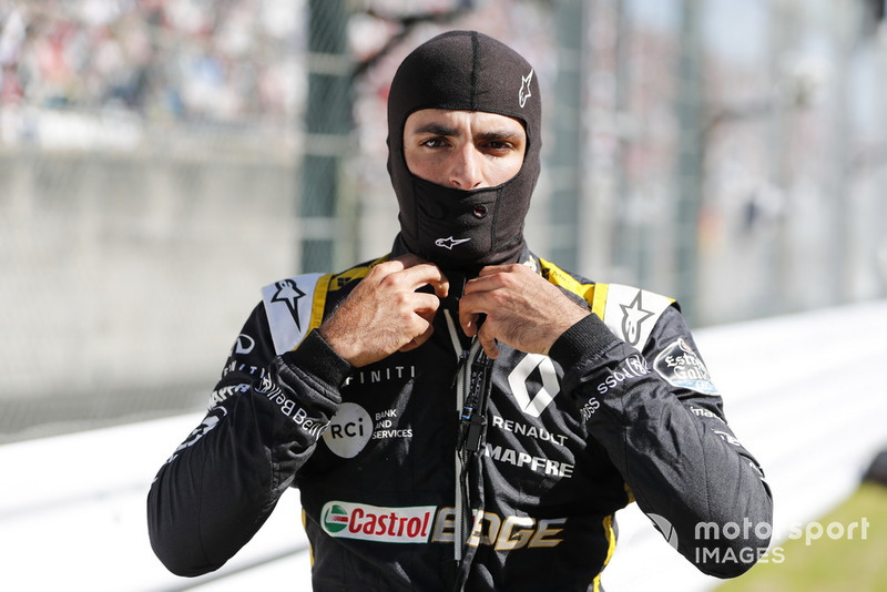 Карлос Сайнс, Renault Sport F1 Team