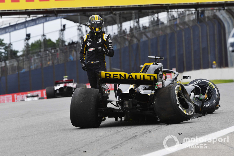 Nico Hulkenberg, Renault Sport F1 Team R.S. 18, dopo l'incidente nelle FP2