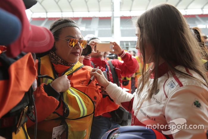 Tatiana Calderón, Sauber C37 piloto de prueba