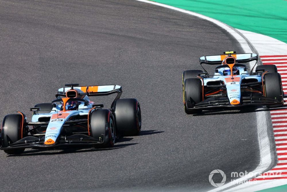 Alex Albon, Williams FW45, Logan Sargeant, Williams FW45