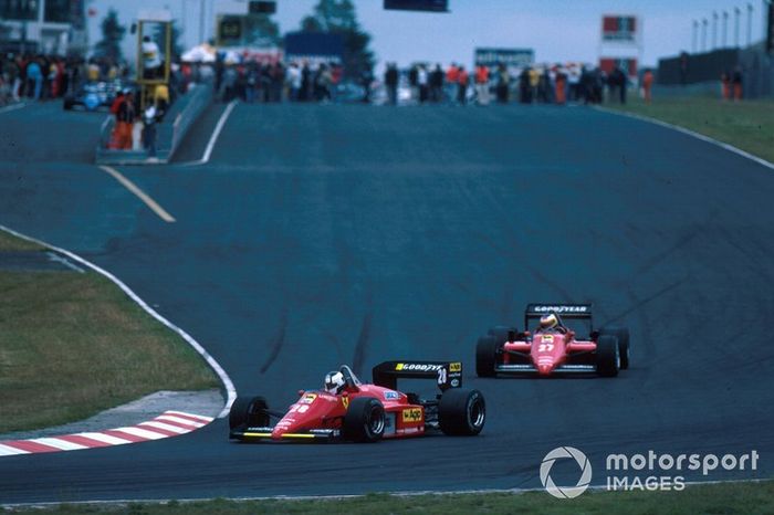 Stefan Johansson, Ferrari 156/85 y su compañero Michele Alboreto