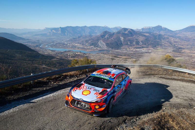 Тьерри Невилль и Николя Жильсуль, Hyundai Shell Mobis WRT, Hyundai i20 Coupe WRC
