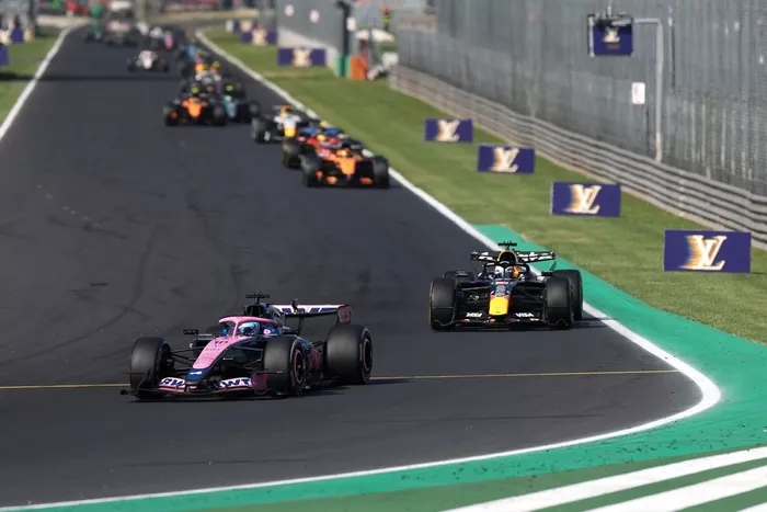 Max Verstappen, Red Bull Racing, Pierre Gasly, Alpine