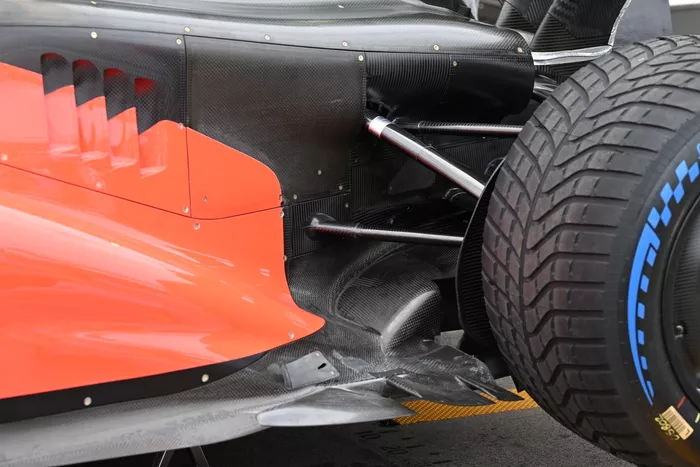 تفاصيل Audi R26