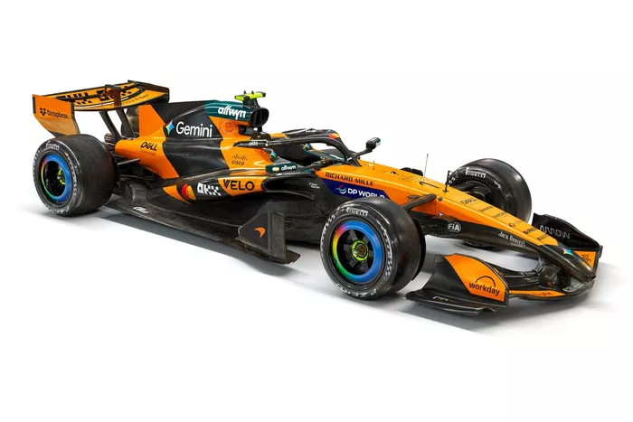 طلاء سيارة McLaren MCL40 