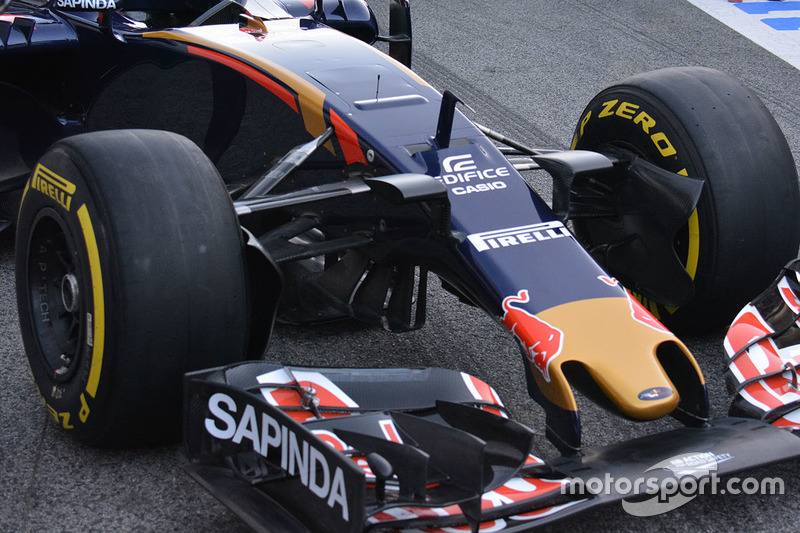 Scuderia Toro Rosso STR11 front detail