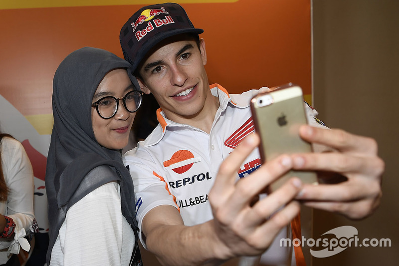 Marc Marquez, Repsol Honda Team con i fan