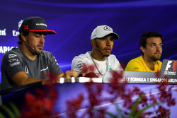 Fernando Alonso, McLaren, Lewis Hamilton, Mercedes AMG F1 and Jolyon Palmer, Renault Sport F1 Team in the Press Conference
