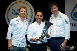 Nico Rosberg, Mercedes AMG F1, mit Toto Wolff, Mercedes-Sportchef