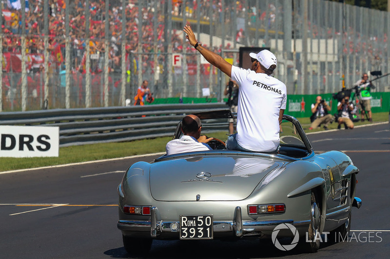 Lewis Hamilton, Mercedes AMG F1 on the drivers parade