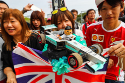 Lewis Hamilton, Mercedes AMG F1 fans