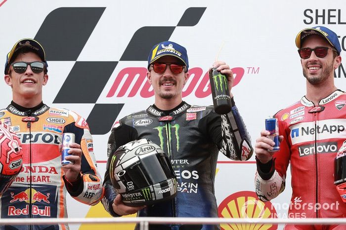 Podio: 1º Maverick Vinales, 2º Marc Marquez, 3º Andrea Dovizioso