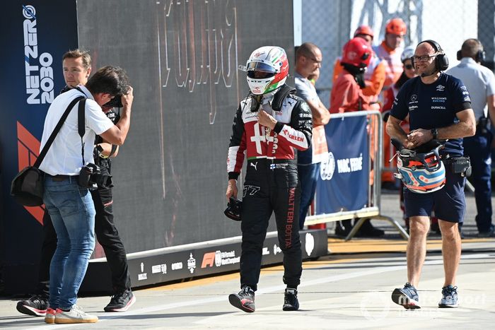 Valtteri Bottas, equipo Alfa Romeo F1, en el Parc Ferme