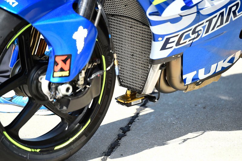 Dettaglio della moto del Team Suzuki MotoGP
