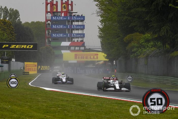 Antonio Giovinazzi, Alfa Romeo Racing C41, Mick Schumacher, Haas VF-21