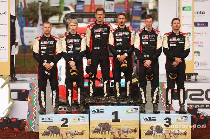 Podio: Ganadores Sébastien Ogier, Vincent Landais, Toyota Gazoo Racing WRT Toyota GR Yaris Rally1, segundos Kalle Rovanperä, Jonne Halttunen, Toyota Gazoo Racing WRT Toyota GR Yaris Rally1, terceros Elfyn Evans, Scott Martin, Toyota Gazoo Racing WRT Toyot