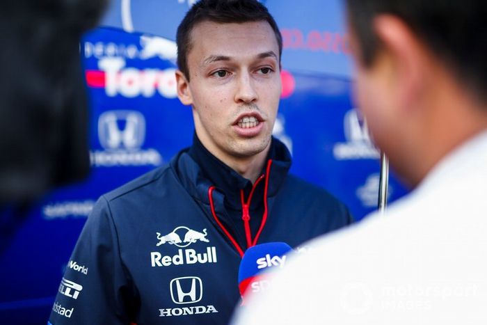 Daniil Kvyat, Toro Rosso con los medios