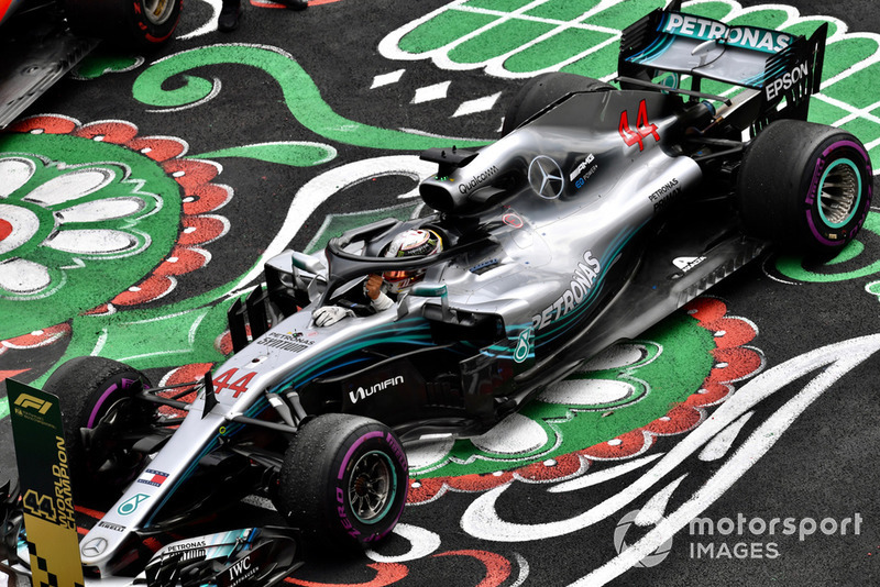 Lewis Hamilton, Mercedes-AMG F1 W09 EQ Power+ in Parc Ferme