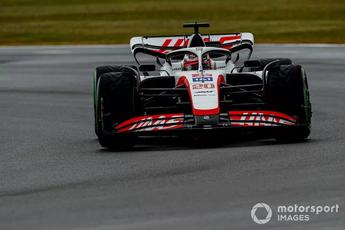 Kevin Magnussen, Haas VF-22