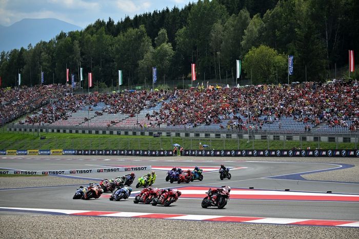 Riders take the start of the Austrian MotoGP Grand Prix at the Red Bull Ring race track in Spielberg, Austria, on August 17, 2025 (Photo by Jure Makovec / AFP) (Photo by JURE MAKOVEC/AFP via Getty Images)          