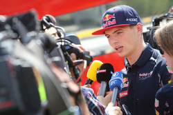 Max Verstappen, Red Bull Racing met de media
