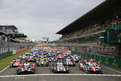 Das traditionelle Gruppenfoto der Autos in Le Mans