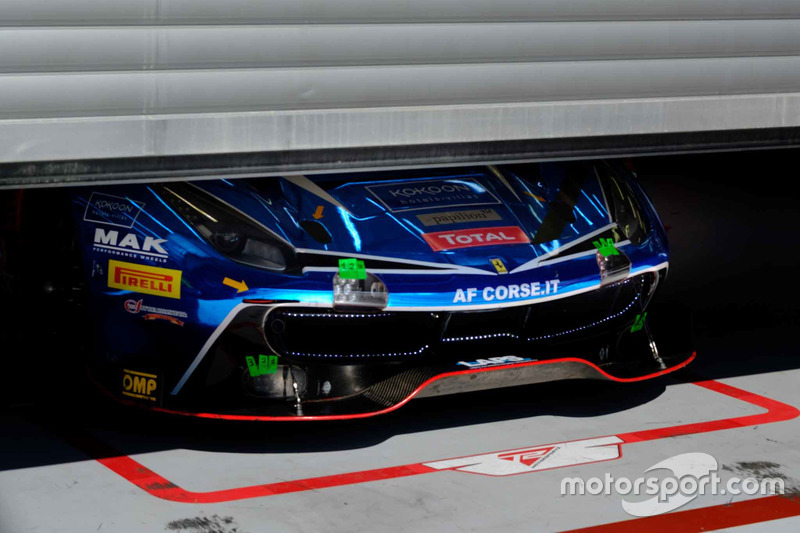 #75 T2 Motorsport Ferrari 488 GT3