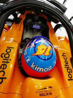 Fernando Alonso, McLaren, dans son cockpit