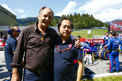Gehard Berger with Toyoharu Tanabe, F1 Technical Director, Honda