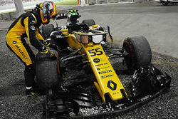 Temporada 2017 - Página 2 F1-abu-dhabi-gp-2017-carlos-sainz-jr-renault-sport-f1-team-rs17-retires