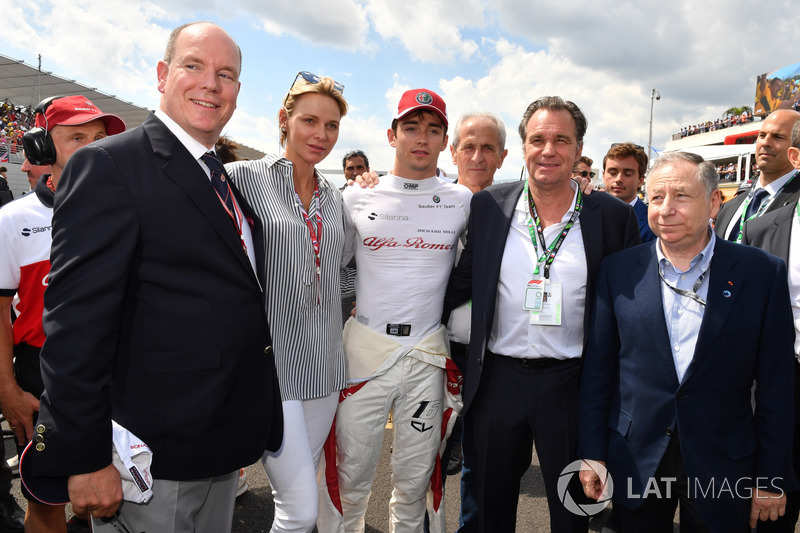 HSH Principe Alberto di Monaco, la Principessa Charlene di Monaco, Charles Leclerc, Sauber, in griglia con Jean Todt, Presidente FIA