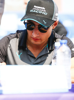 Mitch Evans, Jaguar Racing, alla sessione autografi