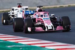 Sergio Pérez, Force India VJM11, Marcus Ericsson, Sauber C37