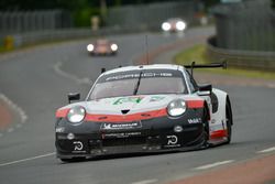 #94 Porsche GT Team Porsche 911 RSR: Romain Dumas, Timo Bernhard, Sven Müller