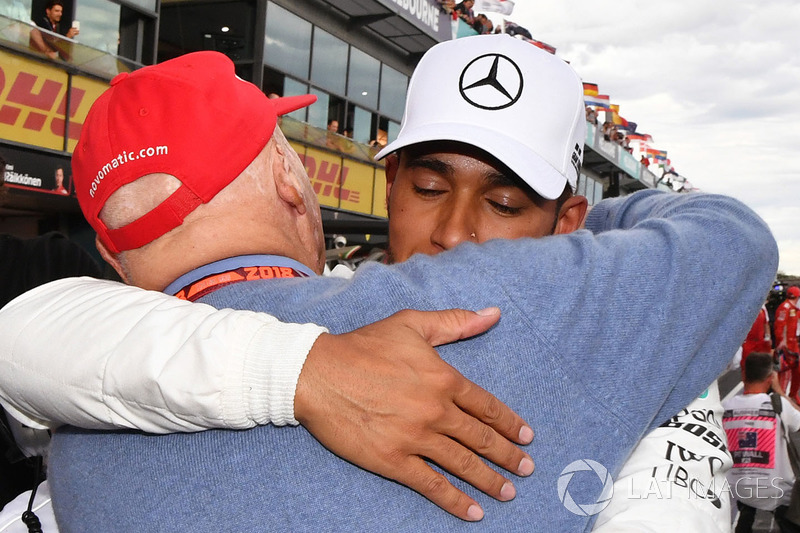Pole pozisyonu sahibi Lewis Hamilton, Mercedes-AMG F1