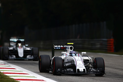 Valtteri Bottas, Williams FW38 Mercedes; Lewis Hamilton, Mercedes F1 W07 Hybrid