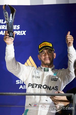 Lewis Hamilton, Mercedes AMG F1 en el podio