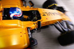 Jolyon Palmer, Renault Sport F1 Team RS16 sort des stands