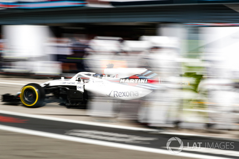 Lance Stroll, Williams FW41, leaves the pits