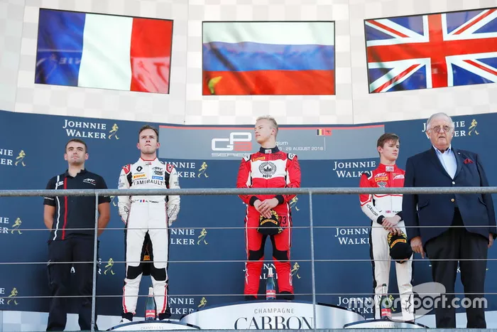 Podio: Anthoine Hubert, ART Grand Prix Nikita Mazepin, ART Grand Prix and Callum Ilott, ART Grand Prix 